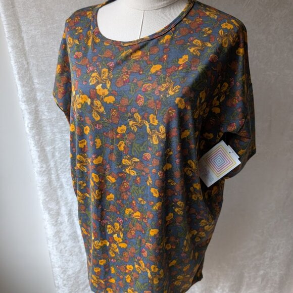 LulaRoe lot 10 Irma Tunic Tops pretty Patterns Blouse Short Sleeve - Picture 7 of 7